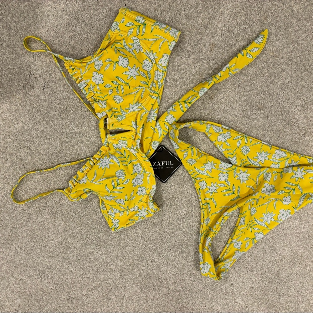 Size M Yellow Floral Bikini
